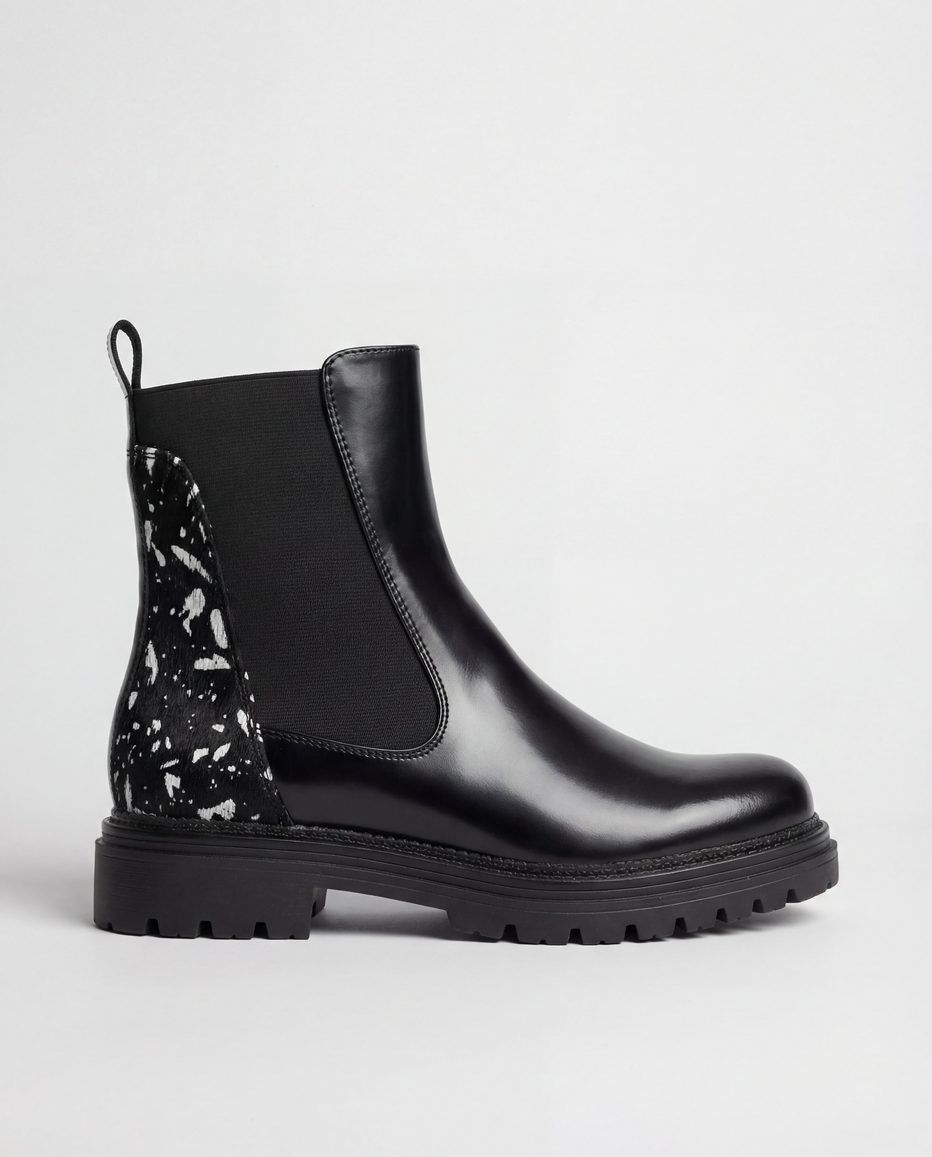 Chelsea Botas Negras - Detalle Oscuro